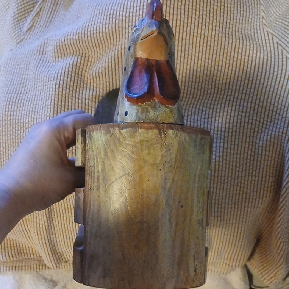 Rustic Wooden Chicken Basket - Picture 5 of 15